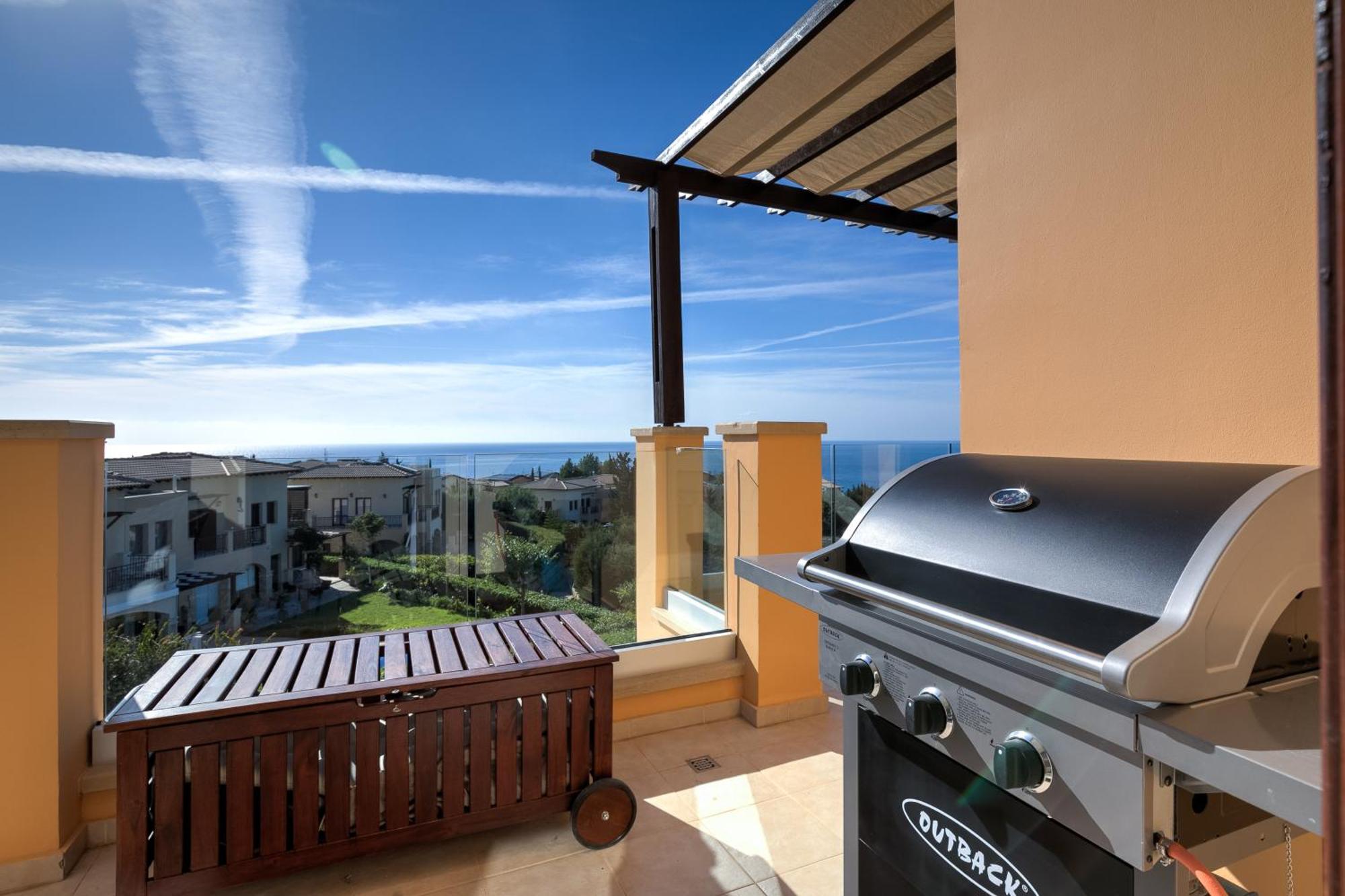 2 Bedroom Apartment Thalassa With Sea And Sunset Views, Aphrodite Hills Resort Kouklia Exterior photo