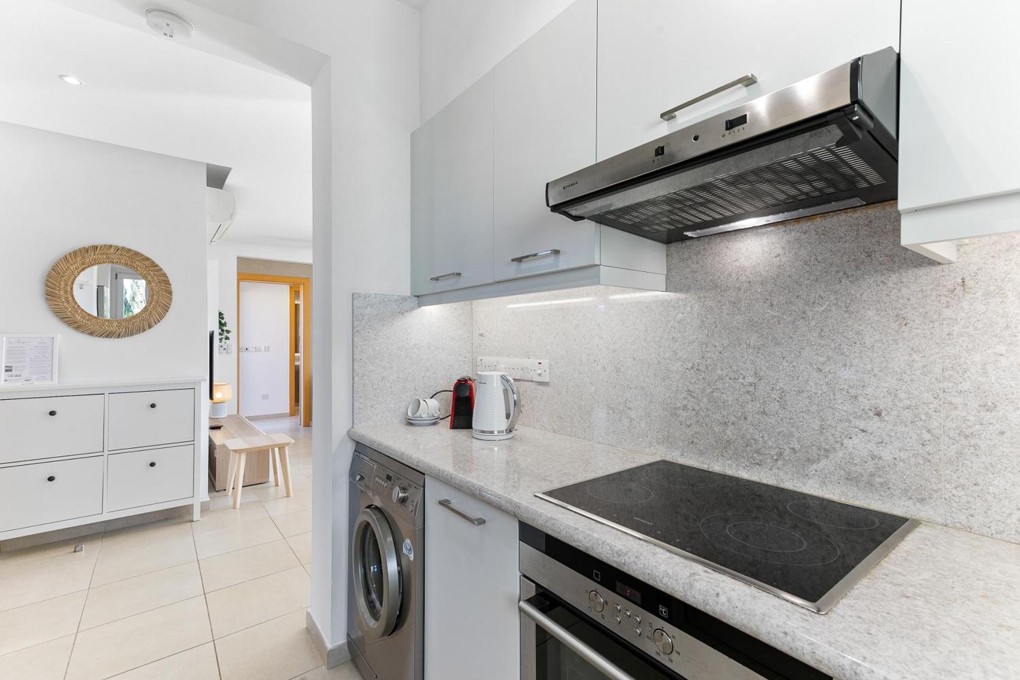 2 Bedroom Apartment Thalassa With Sea And Sunset Views, Aphrodite Hills Resort Kouklia Exterior photo